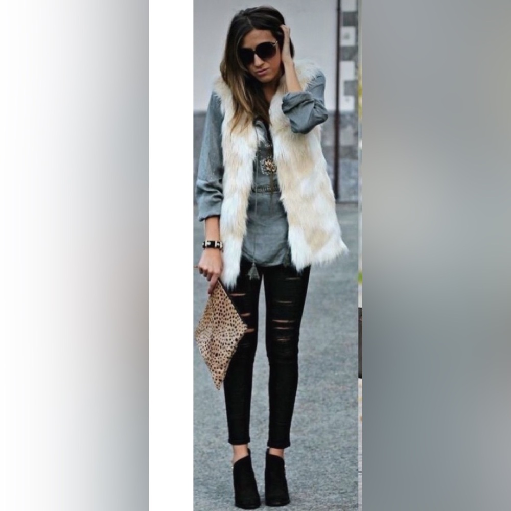 Buckle faux fur vest